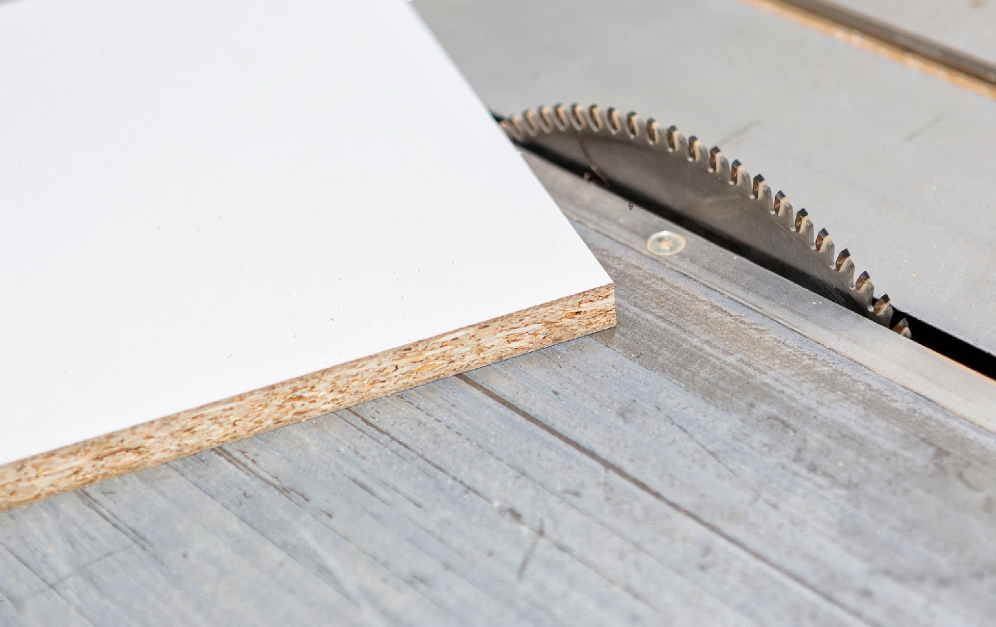 Corte de MDF com serra circular sem lascas